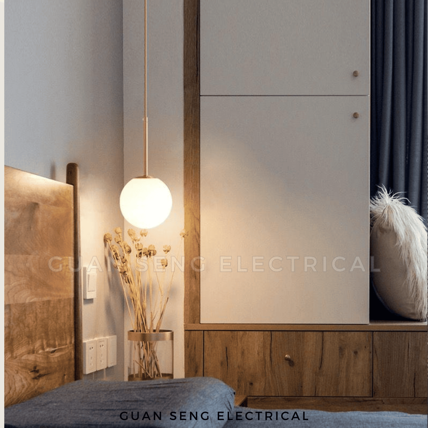 Frosted Glass Globe Pendant Light Gold E27